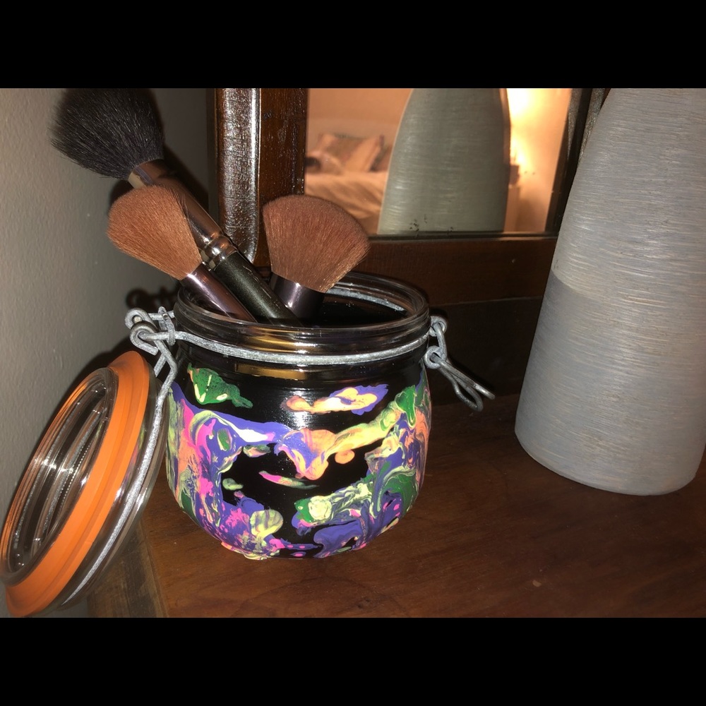 liquid tripp painted jar
